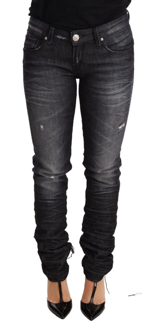Acht – Schwarze Skinny-Jeans aus verwaschener Baumwolle mit niedriger Taille