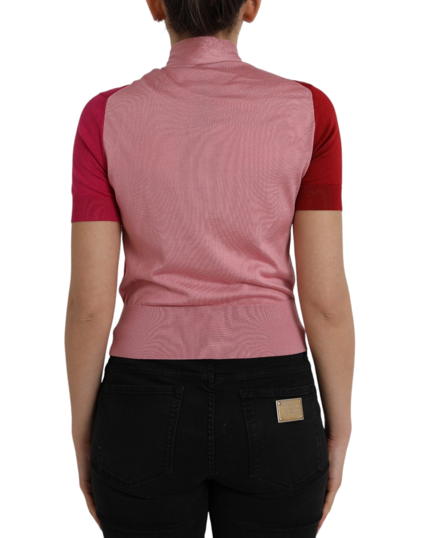 Dolce & Gabbana – Rosafarbenes Pullover-Oberteil mit Ascot-Kragen und kurzen Ärmeln
