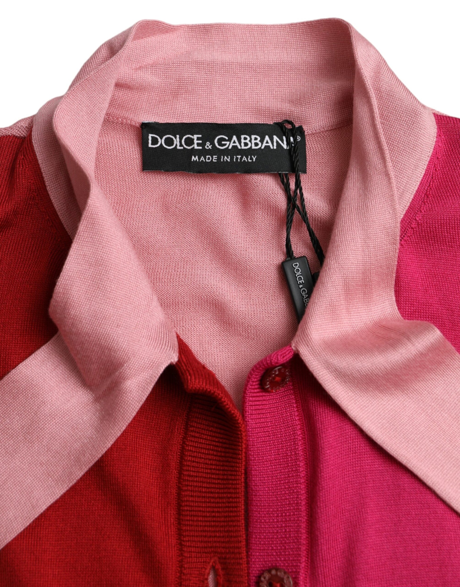 Dolce & Gabbana – Rosafarbenes Pullover-Oberteil mit Ascot-Kragen und kurzen Ärmeln
