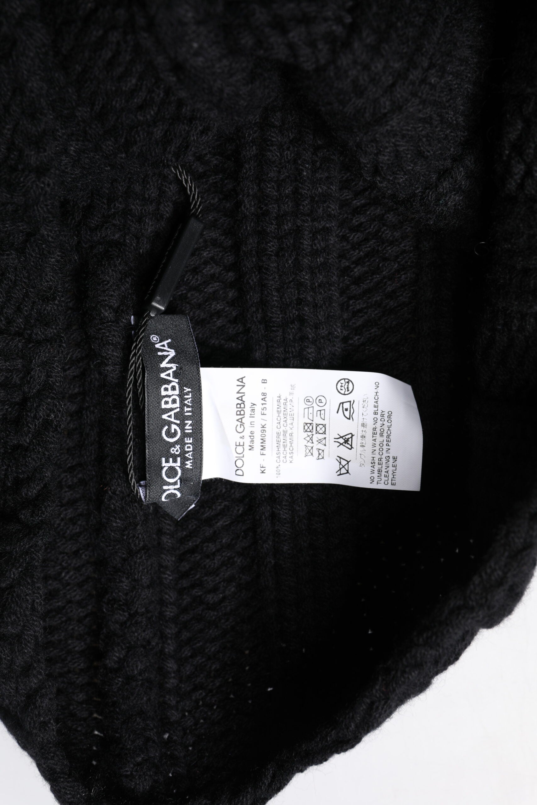 Dolce & Gabbana Black Cashmere Knitted Neck Warmer Foulard Scarf