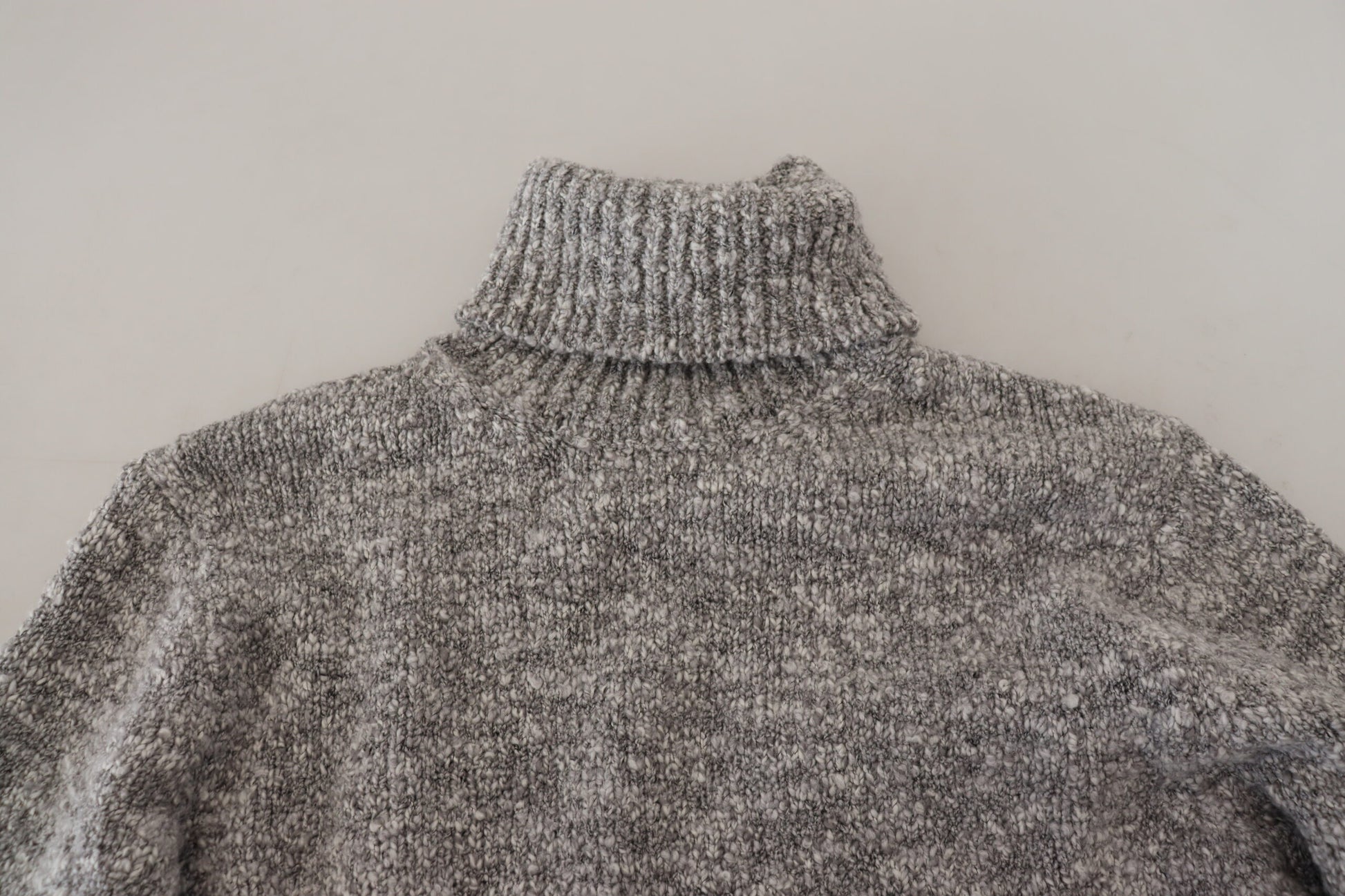 Dolce &amp; Gabbana Grauer Rollkragenpullover aus Wollstrick