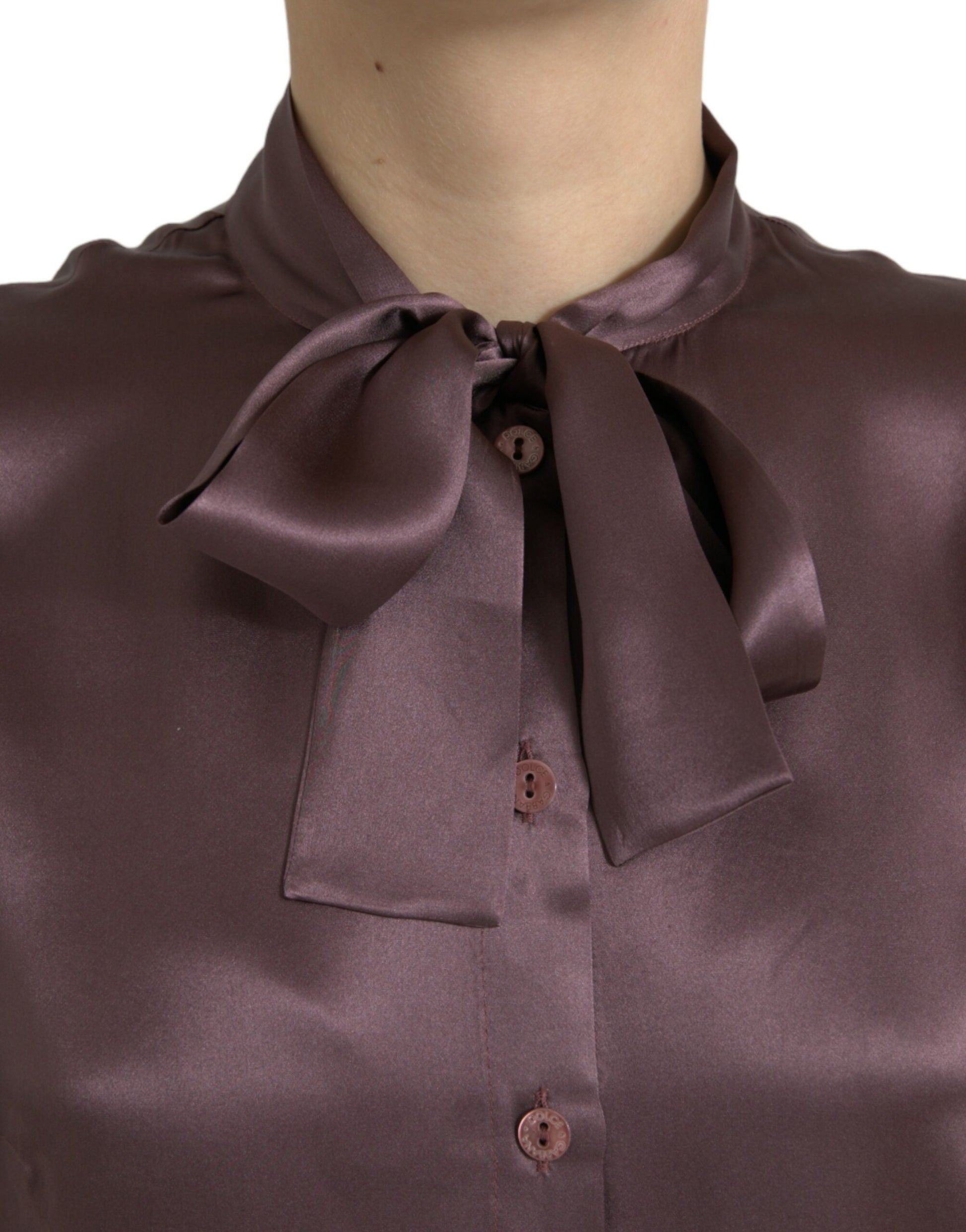 Dolce &amp; Gabbana, langärmliges Blusentop aus Seide mit Ascot-Kragen in Braun
