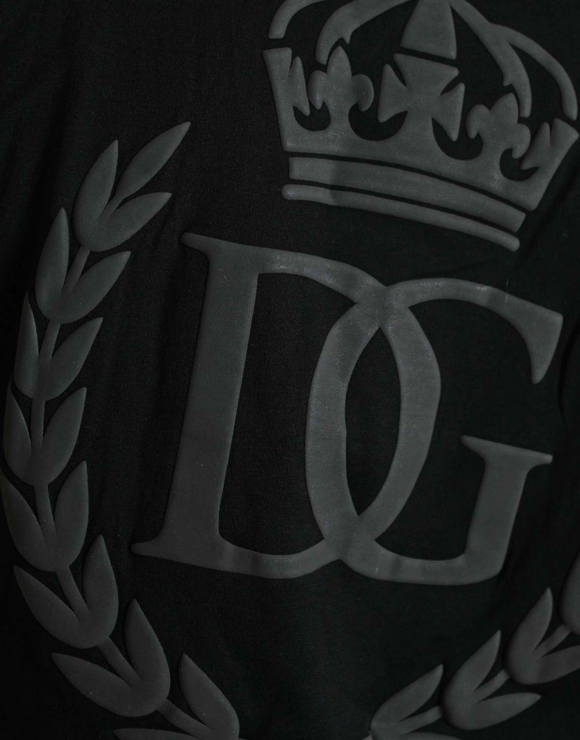 Dolce &amp; Gabbana – Schwarzes T-Shirt mit Rundhalsausschnitt und kurzen Ärmeln und geprägtem Logo