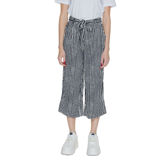 Only – Schwarze, verkürzte Hose aus Viskose