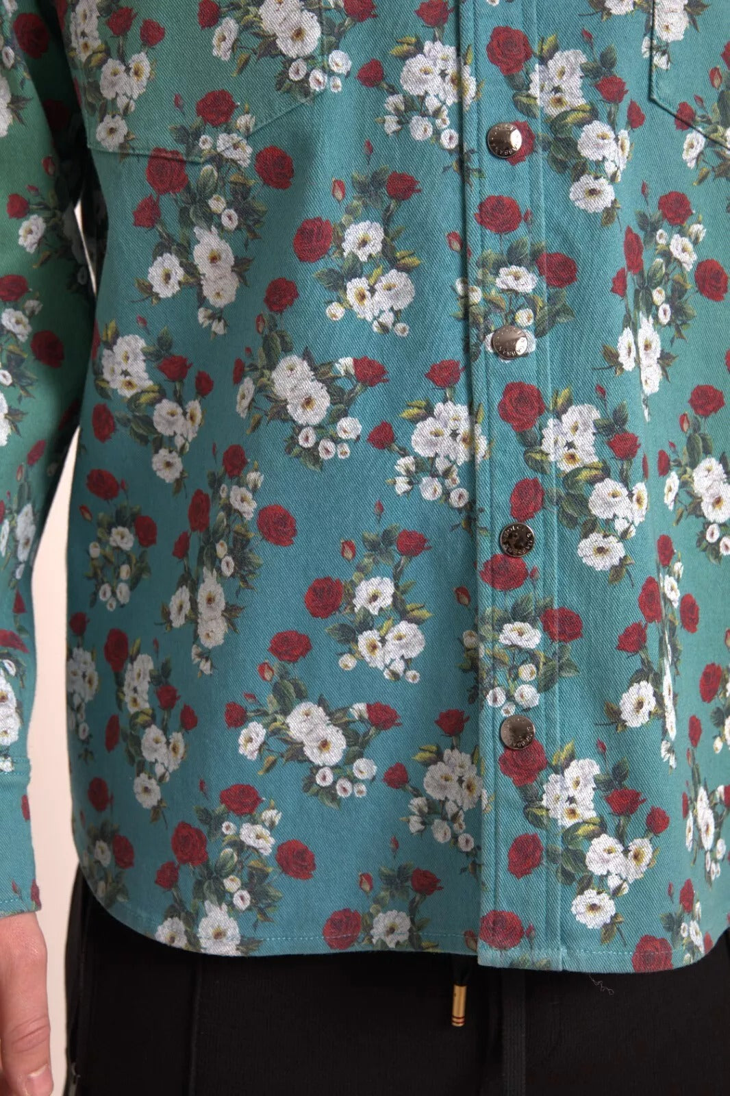 Dolce &amp; Gabbana – Blaues Jeanshemd aus Baumwolle mit Blumenmuster und Knopfleiste