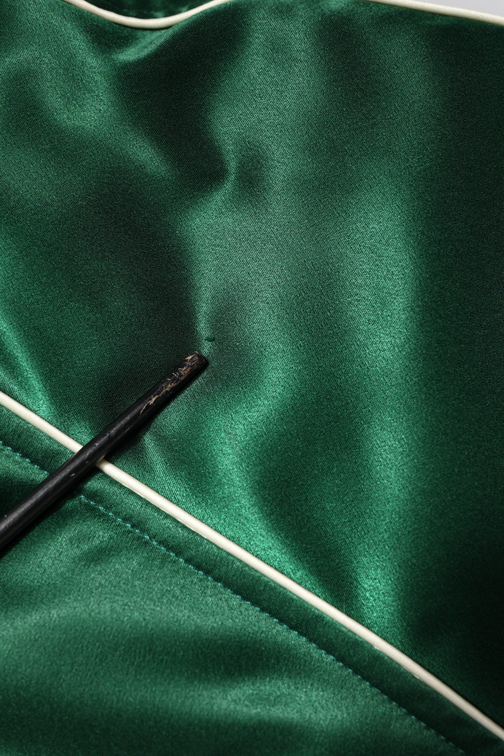 Dolce &amp; Gabbana – Grüne Bomberjacke mit durchgehendem Reißverschluss und DG-Logo