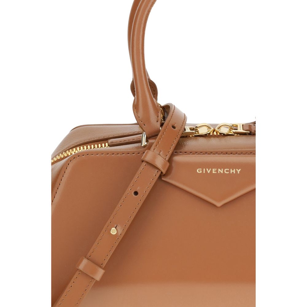 Givenchy Antigona East-West kleine Handtasche