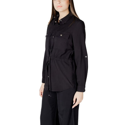 Only – Schwarze Viskosebluse